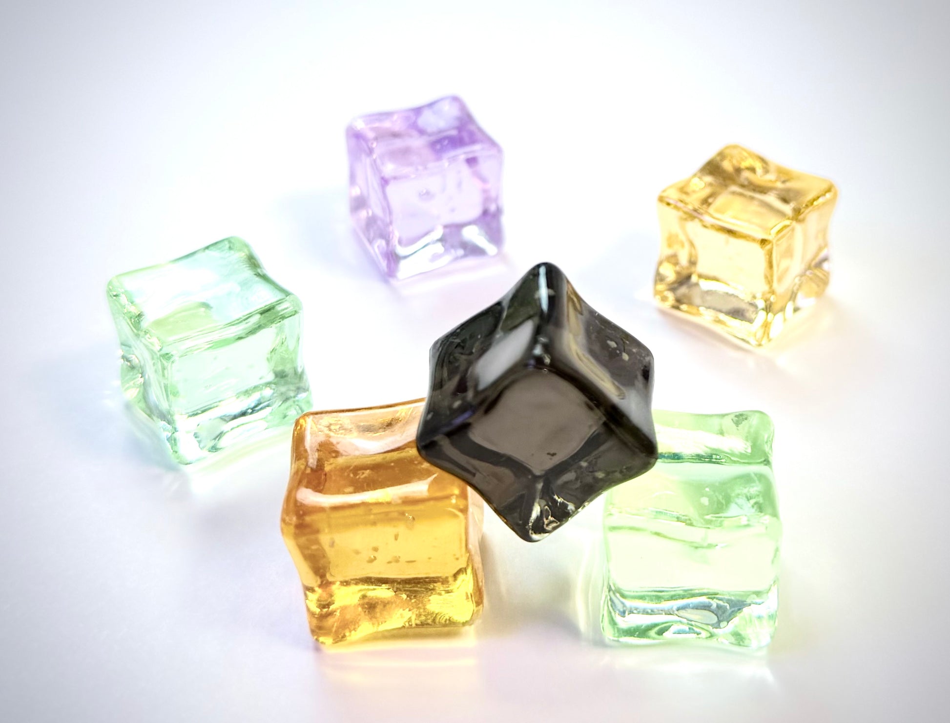 20 Random Packs of Realistic Acrylic Decorative Props for DIY Crafts Vases & Home Decor - Reusable & Colorful