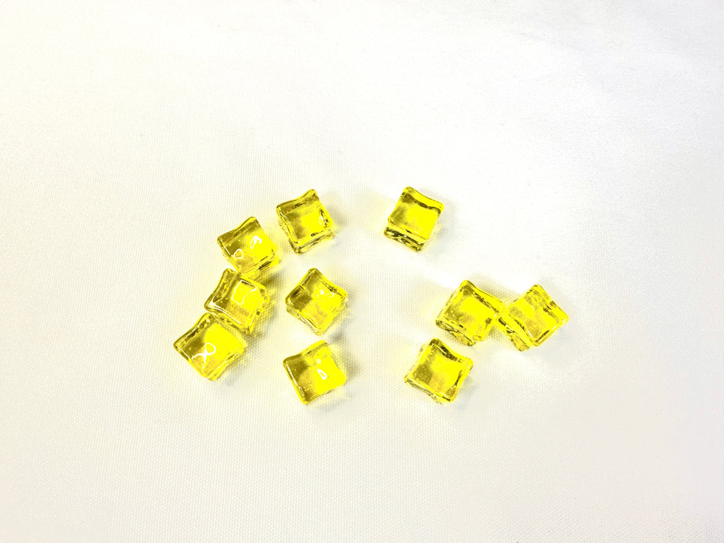 Glowing Resin Fake Ice Cubes - Gold Color Acrylic Decorative Props for DIY Crafts, Vases, & Home Decor - Realistic & Reusable 20pcs - 18x18x18mm