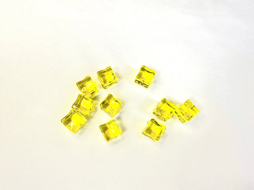 Glowing Resin Fake Ice Cubes - Gold Color Acrylic Decorative Props for DIY Crafts, Vases, & Home Decor - Realistic & Reusable 20pcs - 18x18x18mm