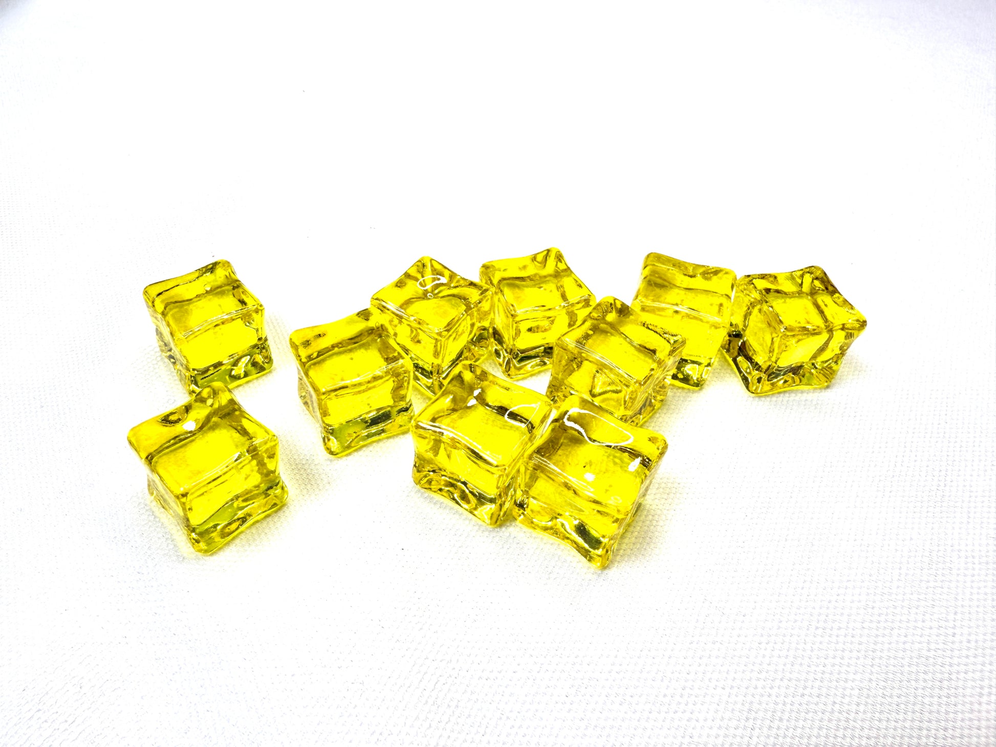 Glowing Resin Fake Ice Cubes - Gold Color Acrylic Decorative Props for DIY Crafts, Vases, & Home Decor - Realistic & Reusable 20pcs - 18x18x18mm